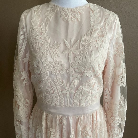 Blush Floral Lace Long Sleeve Evening Dress - Picture 2 of 8